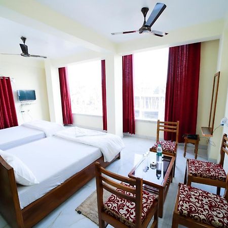Rishika Guest House And Banquet Калькутта Экстерьер фото
