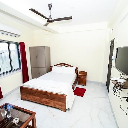 Rishika Guest House And Banquet Калькутта Экстерьер фото