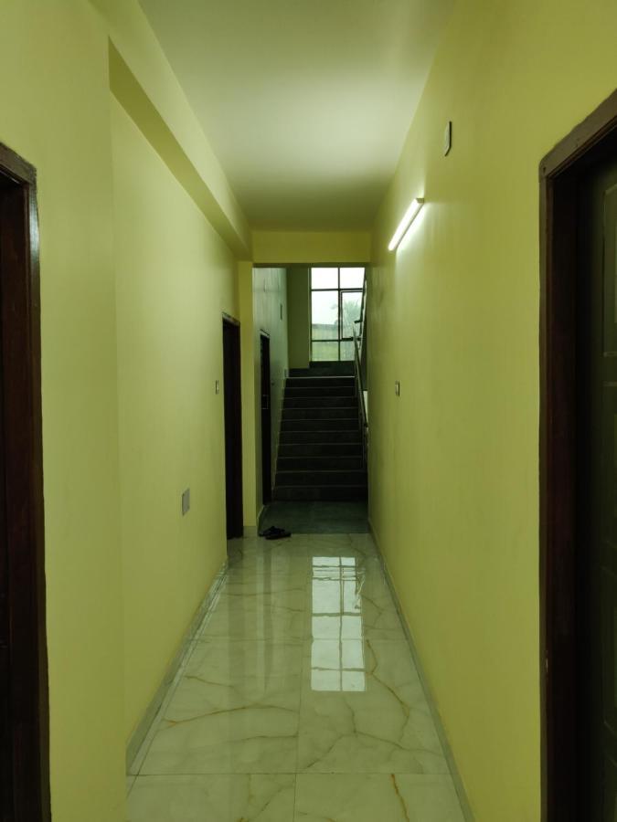 Rishika Guest House And Banquet Калькутта Экстерьер фото