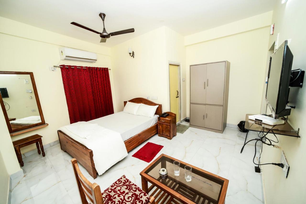 Rishika Guest House And Banquet Калькутта Экстерьер фото