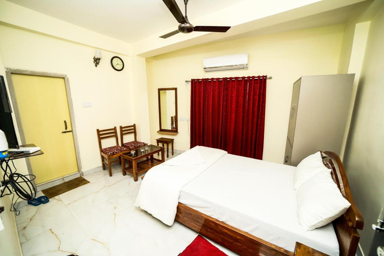 Rishika Guest House And Banquet Калькутта Экстерьер фото