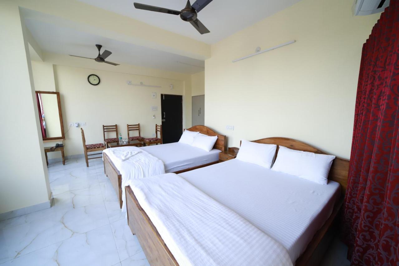 Rishika Guest House And Banquet Калькутта Экстерьер фото