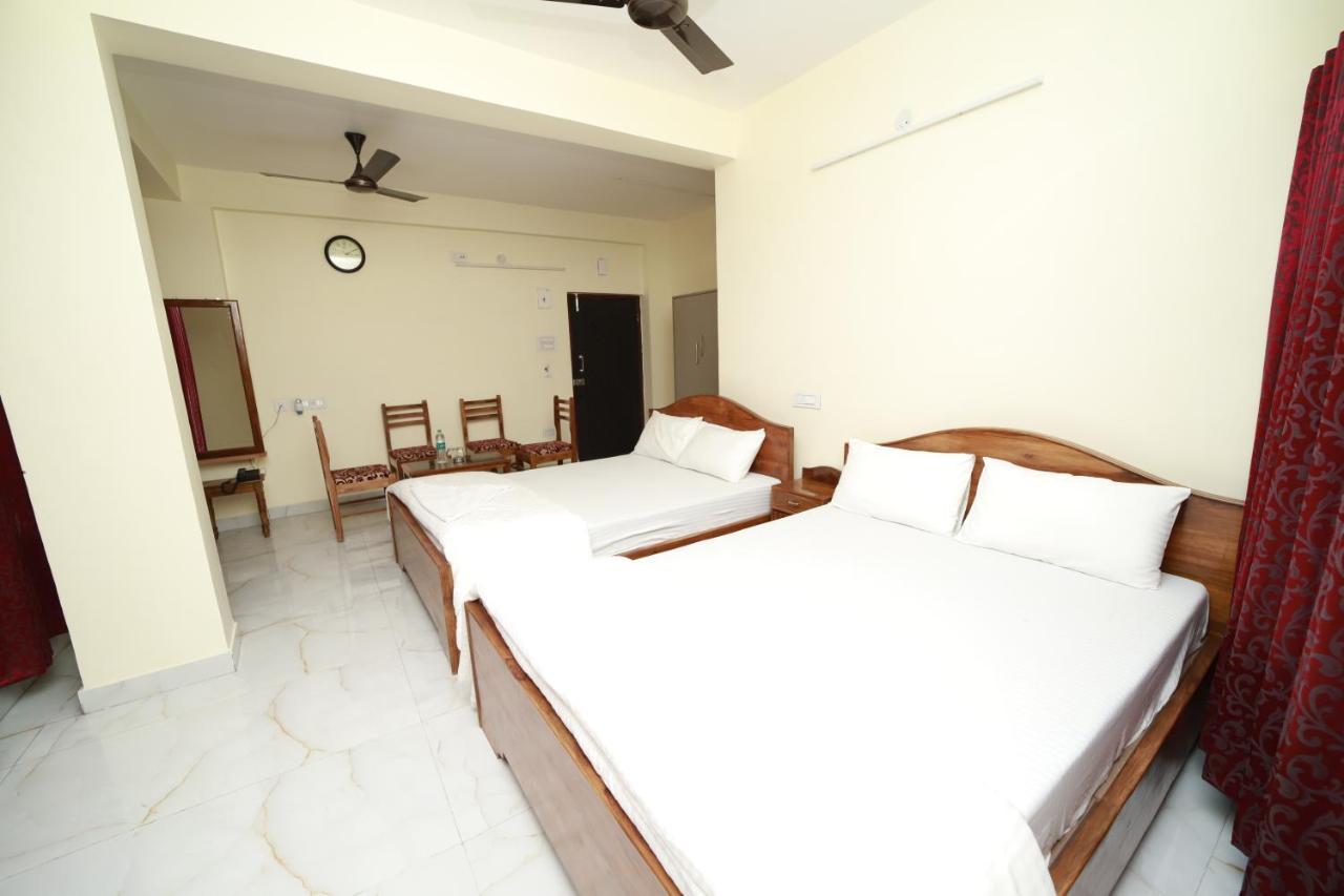 Rishika Guest House And Banquet Калькутта Экстерьер фото