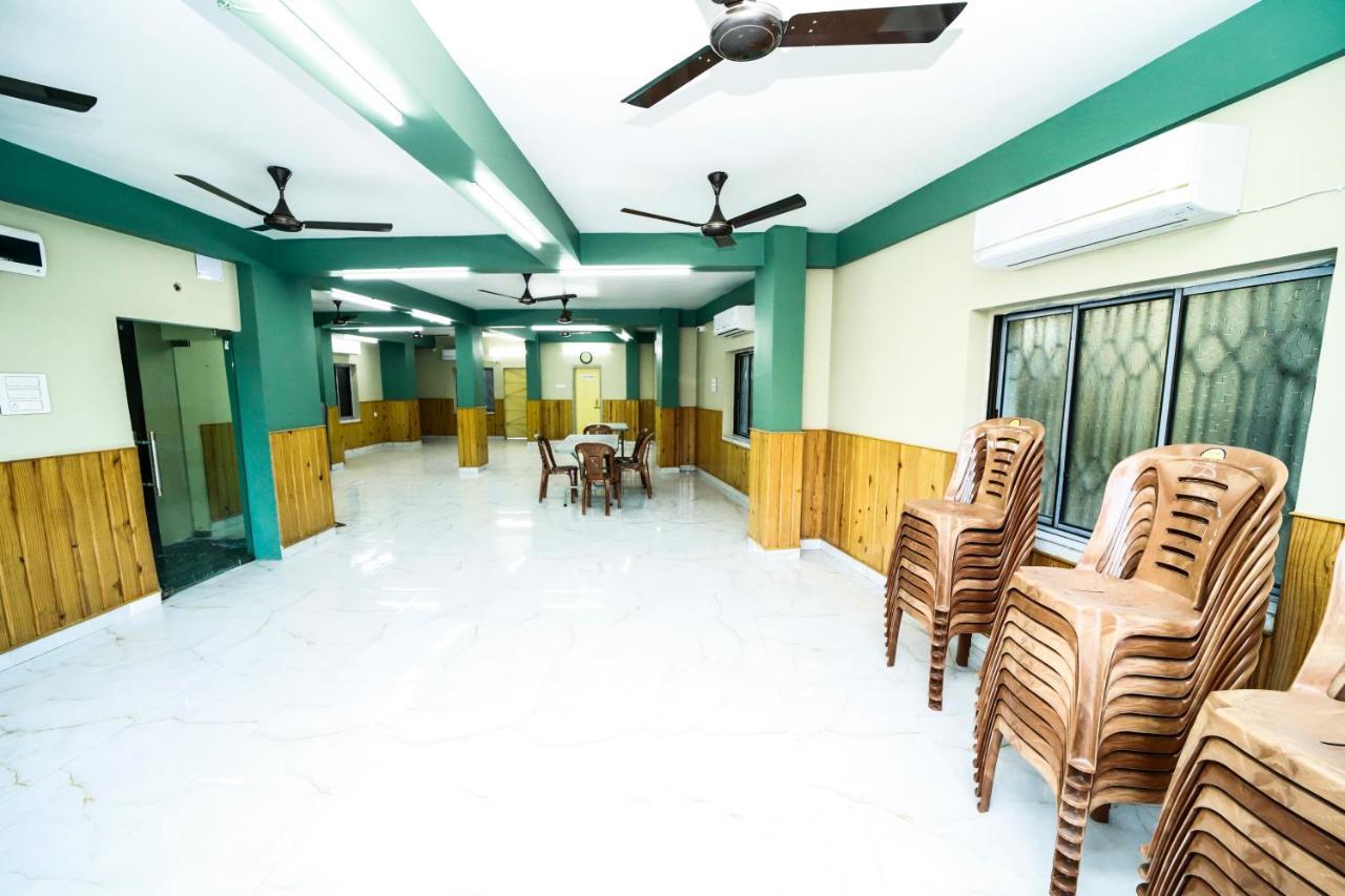 Rishika Guest House And Banquet Калькутта Экстерьер фото