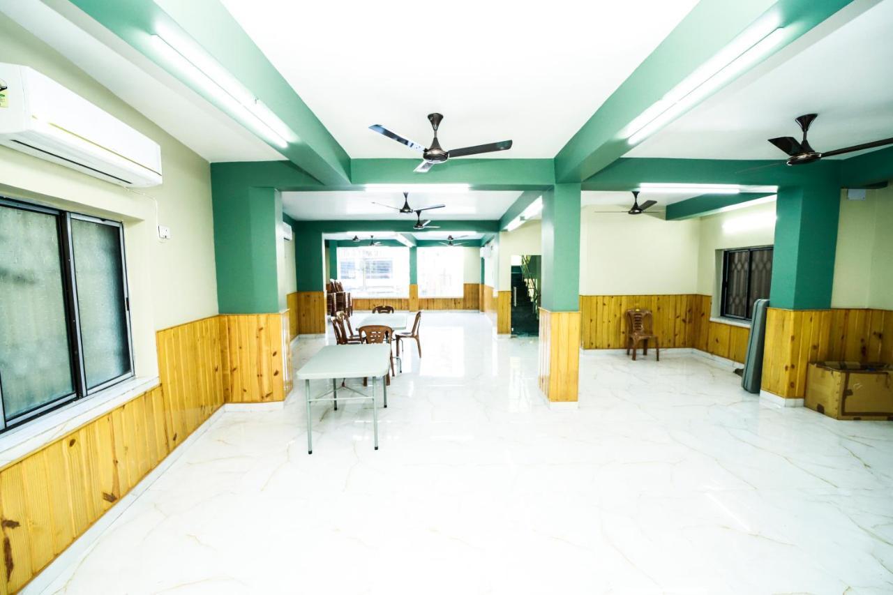 Rishika Guest House And Banquet Калькутта Экстерьер фото